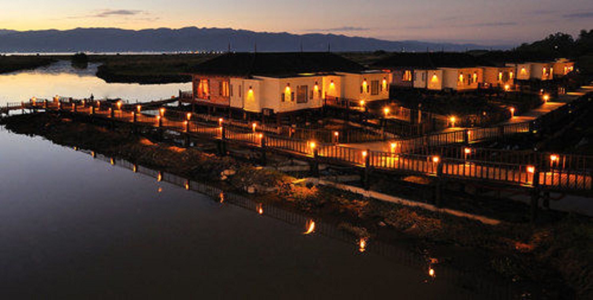 Aureum Palace Hotel & Resort Inle ยองชเว ภายนอก รูปภาพ
